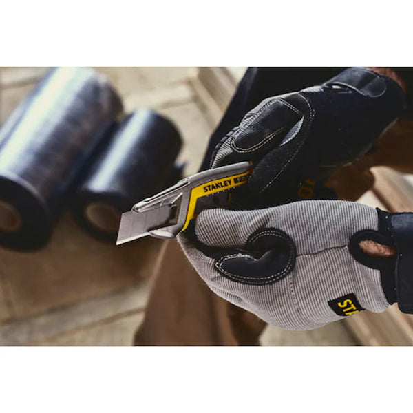 Cutter FATMAX® - Cutter avec curseur et système de rupture de lame intégré - Couteau avec lame de 18 mm - Stanley - FMHT10594-0