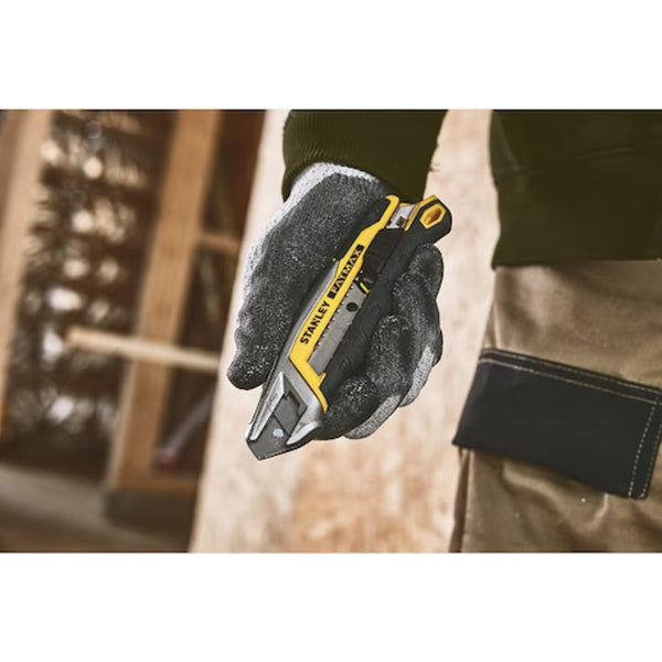 Cutter FATMAX® - Cutter avec curseur et système de rupture de lame intégré - Couteau avec lame de 18 mm - Stanley - FMHT10594-0